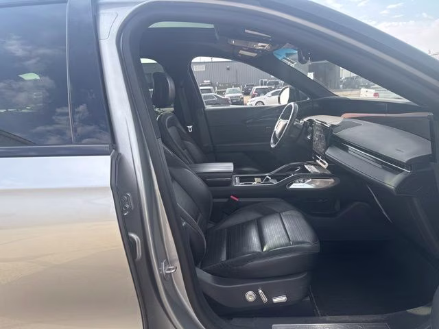 2024 Silver Radiance Metallic Clearcoat Lincoln Nautilus Reserve AWD SUV