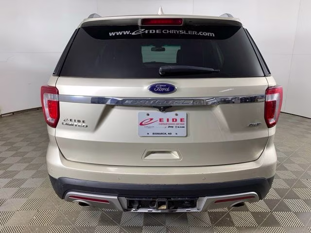 2017 White Gold Metallic Ford Explorer Limited 4X4 SUV