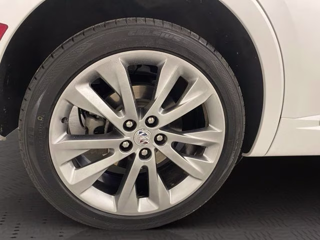 2023 White Frost Tricoat Buick Envision Avenir AWD SUV