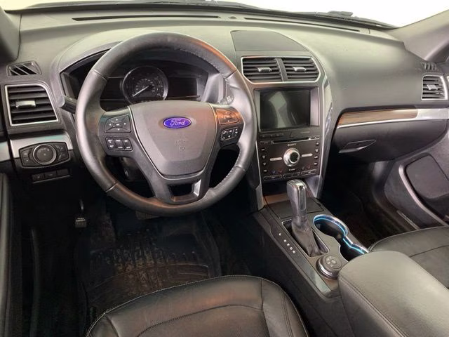 2017 White Gold Metallic Ford Explorer Limited 4X4 SUV