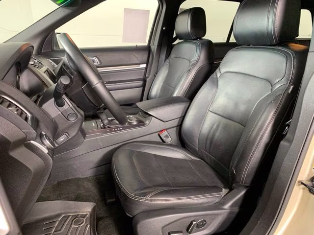 2017 White Gold Metallic Ford Explorer Limited 4X4 SUV
