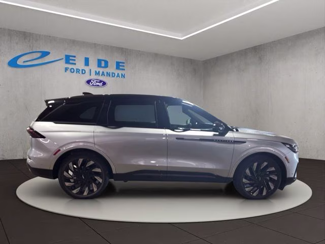 2024 Radiance Metallic Lincoln Nautilus Reserve AWD SUV