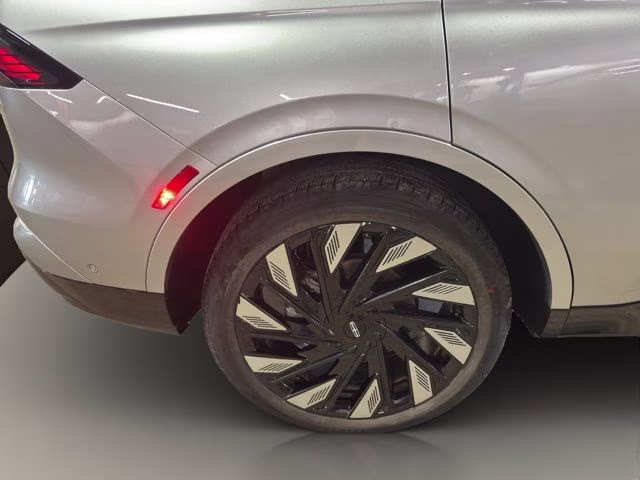 2024 Radiance Metallic Lincoln Nautilus Reserve AWD SUV