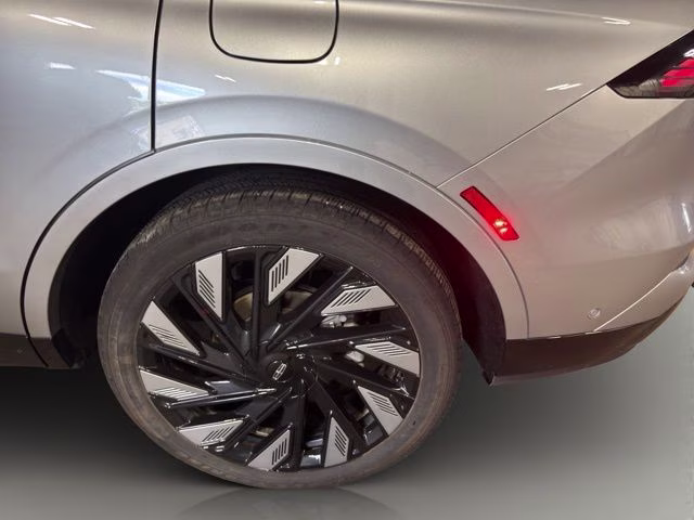 2024 Radiance Metallic Lincoln Nautilus Reserve AWD SUV