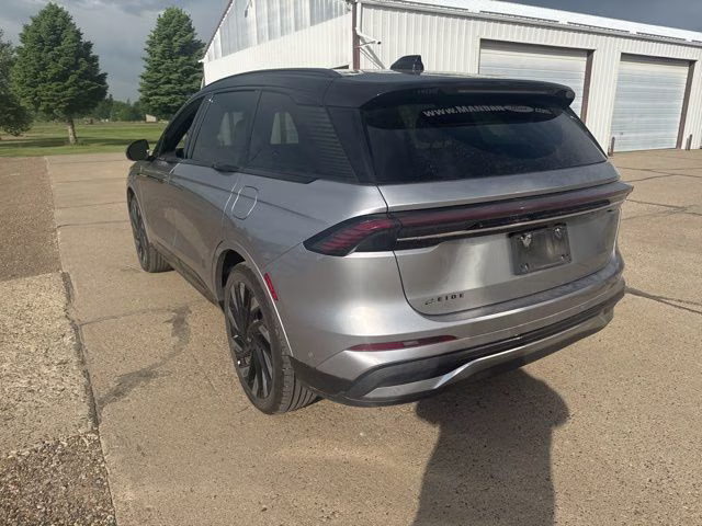 2024 Silver Radiance Metallic Clearcoat Lincoln Nautilus Reserve AWD SUV