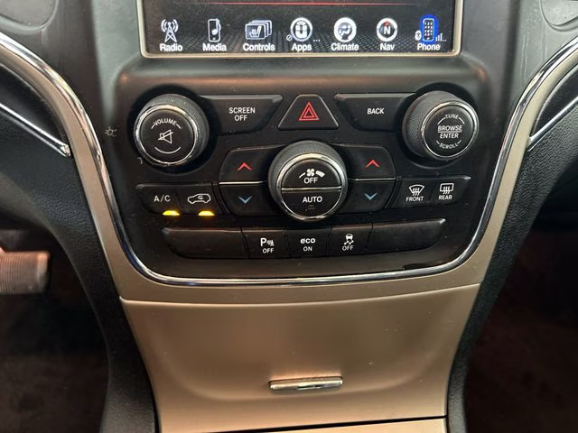 2015 Maximum Steel Metallic Clearcoat Jeep Grand Cherokee Limited 4X4 SUV