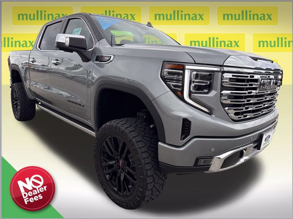 2023 GMC Sierra 4WD Crew Cab Short Box Denali's photo