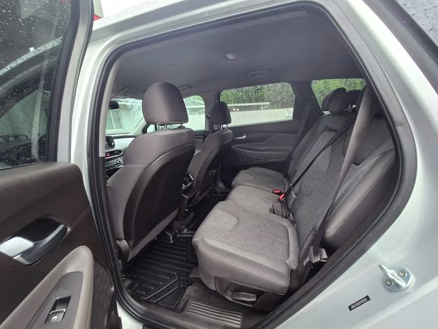2019 Symphony Silver Hyundai Santa Fe SE FWD SUV