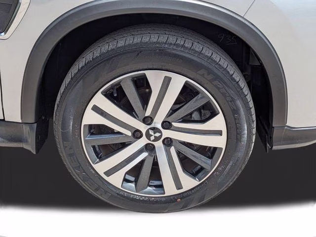 2022 Silver Mitsubishi Outlander Sport 2.0 SE FWD SUV