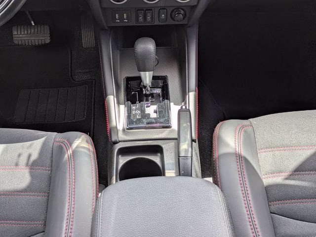 2022 Silver Mitsubishi Outlander Sport 2.0 SE FWD SUV