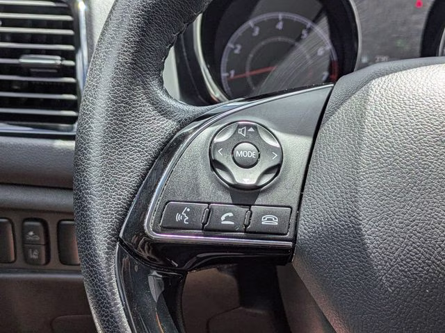 2022 Silver Mitsubishi Outlander Sport 2.0 SE FWD SUV