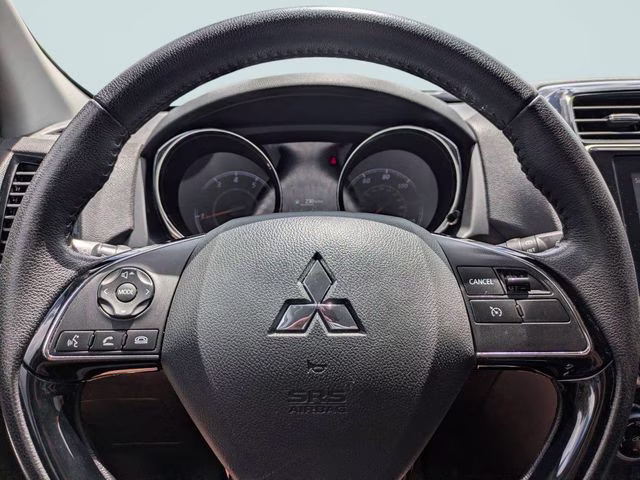 2022 Silver Mitsubishi Outlander Sport 2.0 SE FWD SUV