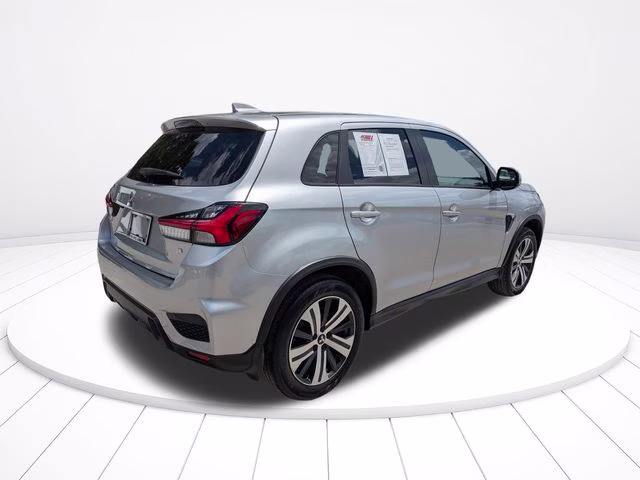 2022 Silver Mitsubishi Outlander Sport 2.0 SE FWD SUV