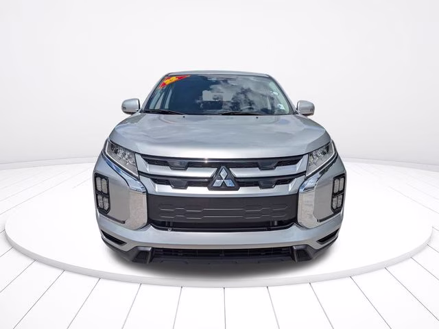 2022 Silver Mitsubishi Outlander Sport 2.0 SE FWD SUV