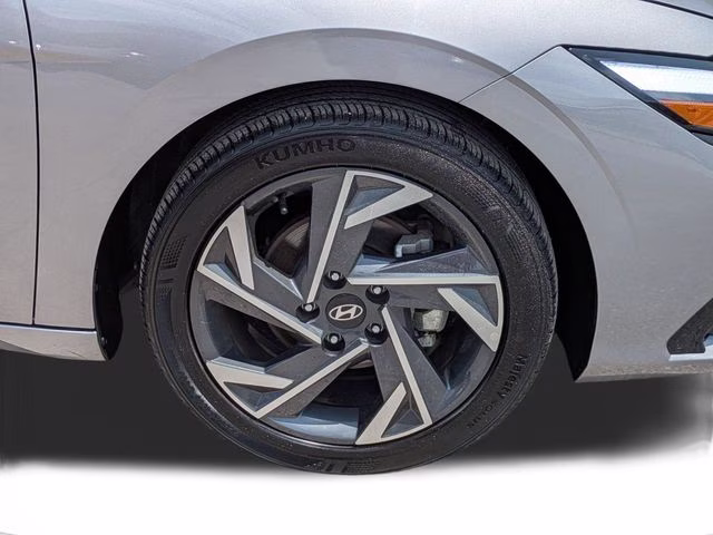 2024 Fluid Metal Hyundai Elantra Limited FWD Sedan