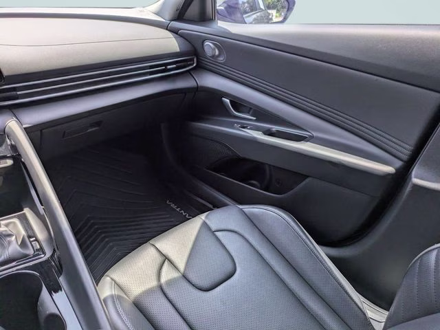 2024 Fluid Metal Hyundai Elantra Limited FWD Sedan