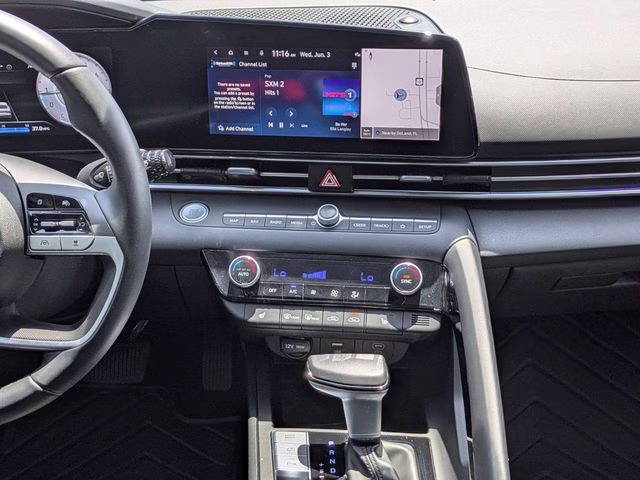2024 Fluid Metal Hyundai Elantra Limited FWD Sedan
