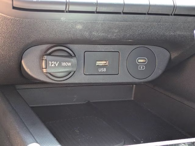 2024 Fluid Metal Hyundai Elantra Limited FWD Sedan