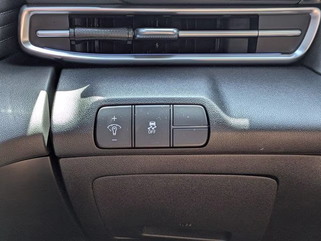 2024 Fluid Metal Hyundai Elantra Limited FWD Sedan