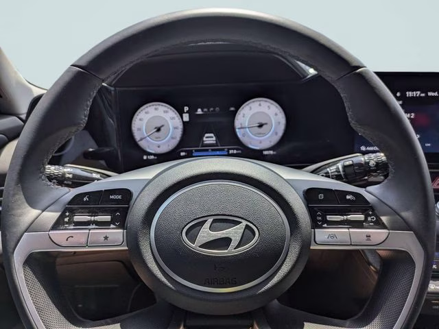 2024 Fluid Metal Hyundai Elantra Limited FWD Sedan