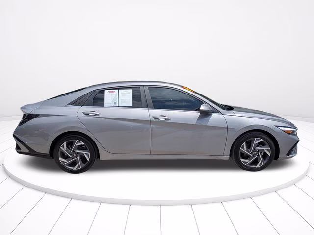 2024 Fluid Metal Hyundai Elantra Limited FWD Sedan