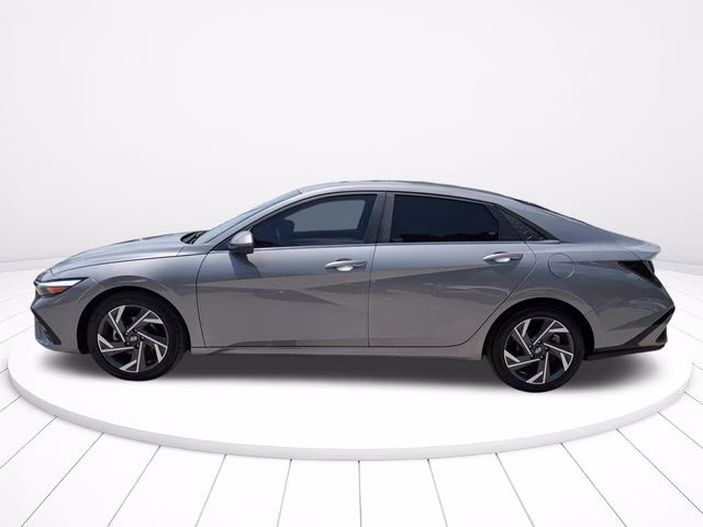 2024 Fluid Metal Hyundai Elantra Limited FWD Sedan