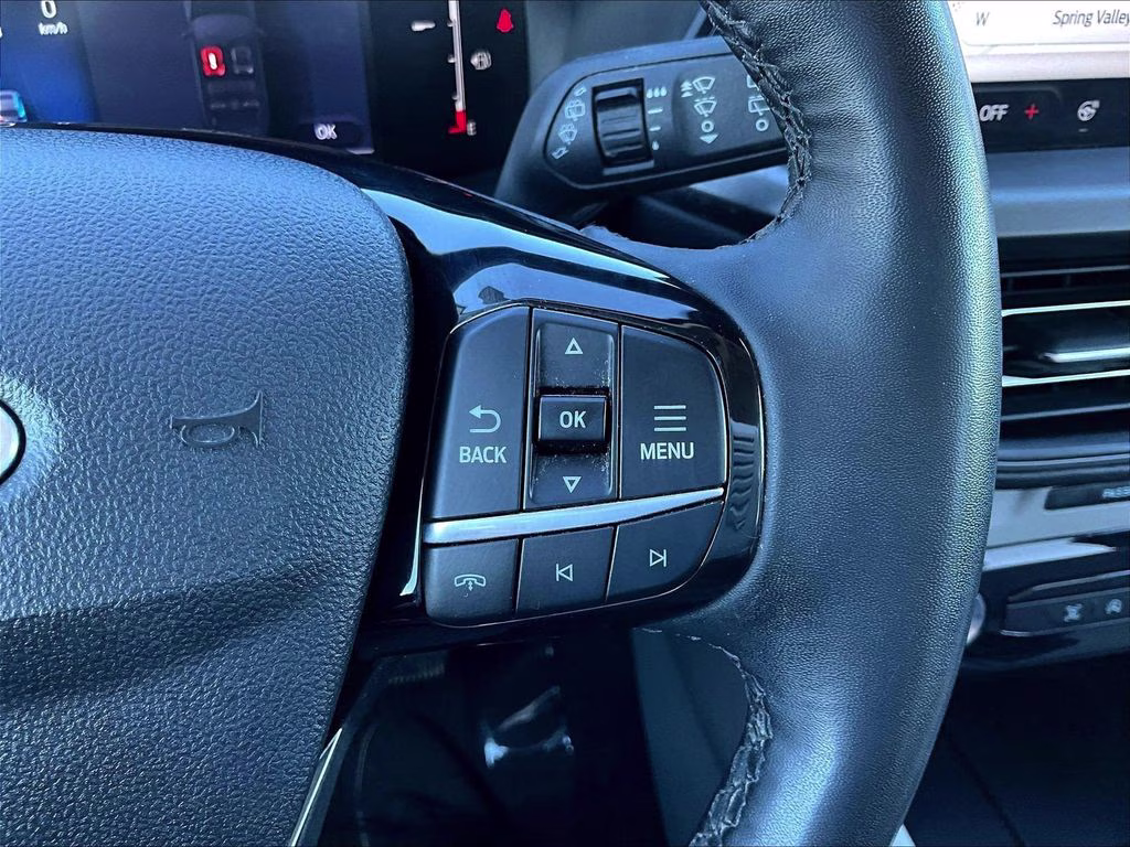 2023 Oxford White Ford Escape Active AWD SUV