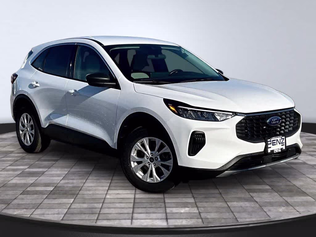 2023 Oxford White Ford Escape Active AWD SUV