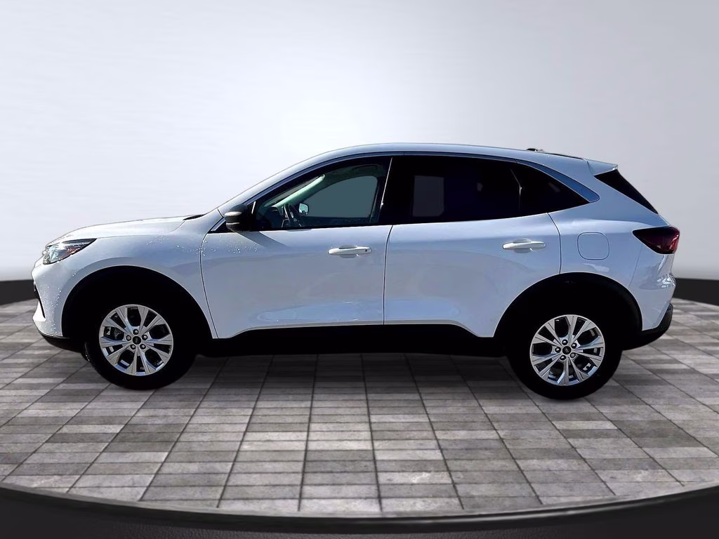 2023 Oxford White Ford Escape Active AWD SUV