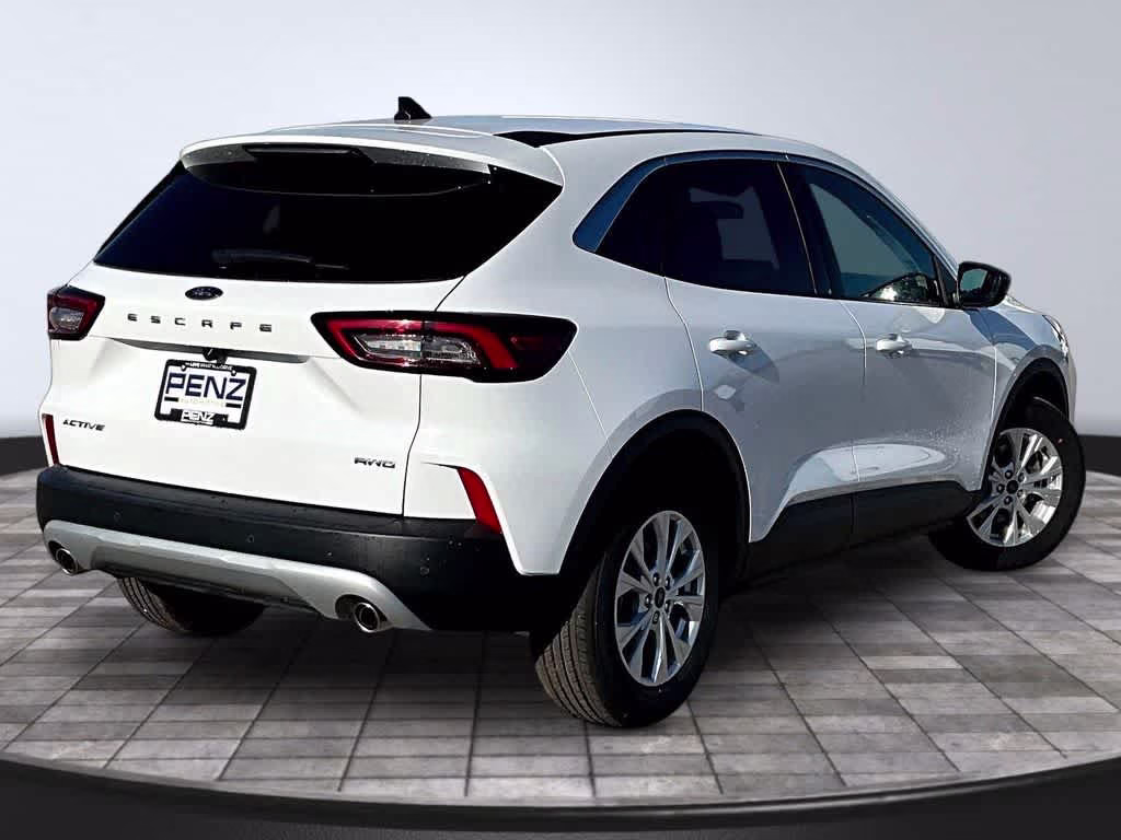 2023 Oxford White Ford Escape Active AWD SUV