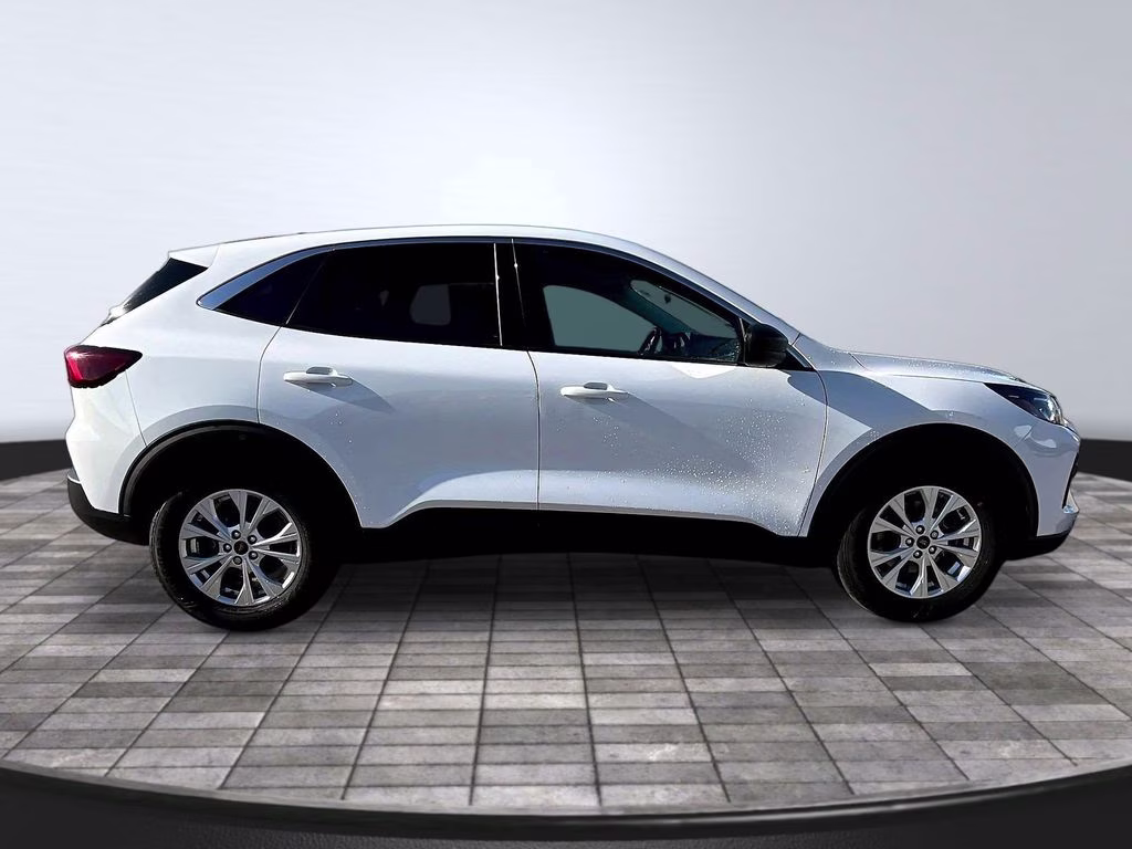 2023 Oxford White Ford Escape Active AWD SUV