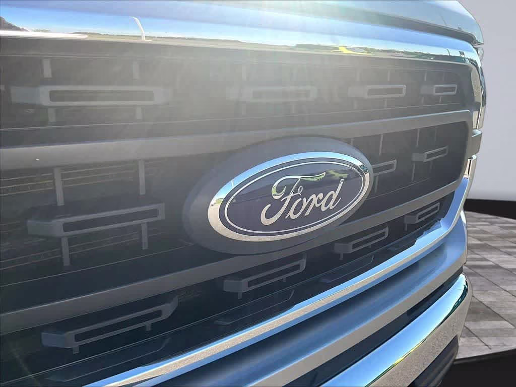 2023 Iconic Silver Ford F-150 XLT 4X4 Truck