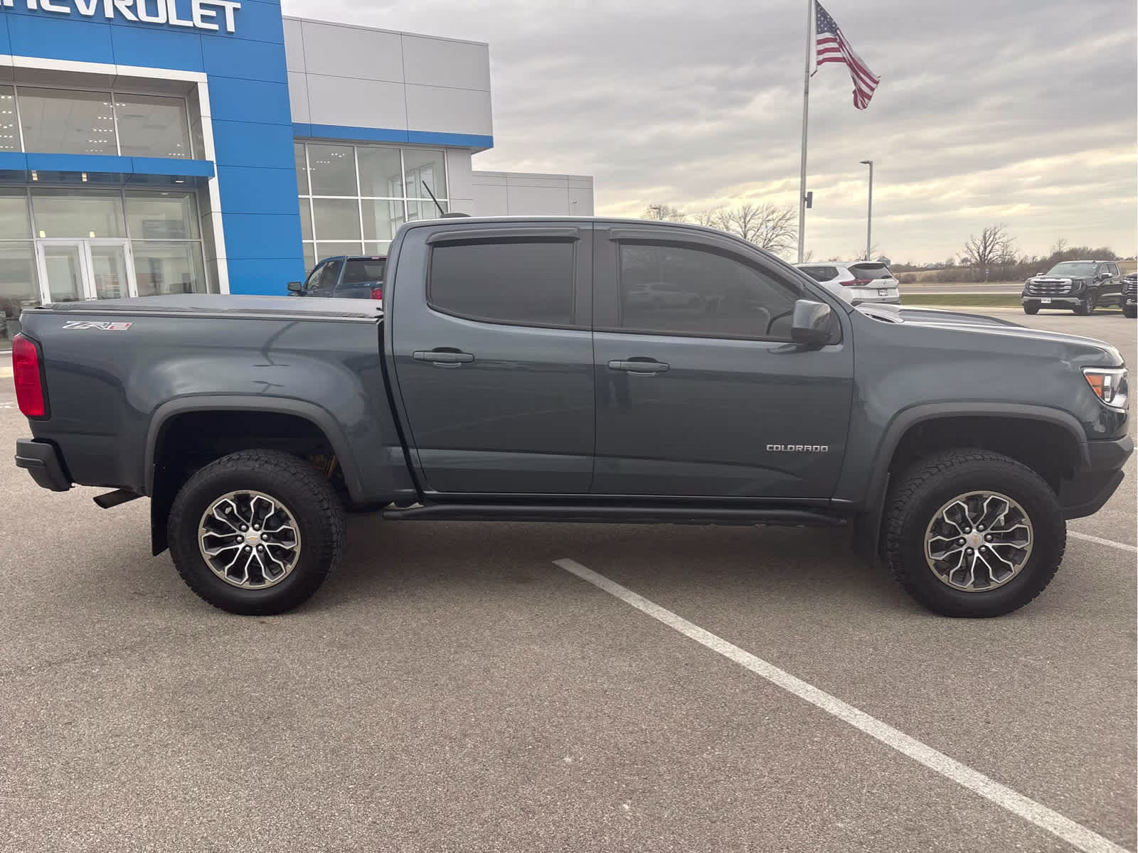 2019 Shadow Gray Metallic Chevrolet Colorado 4WD ZR2 4X4 Truck