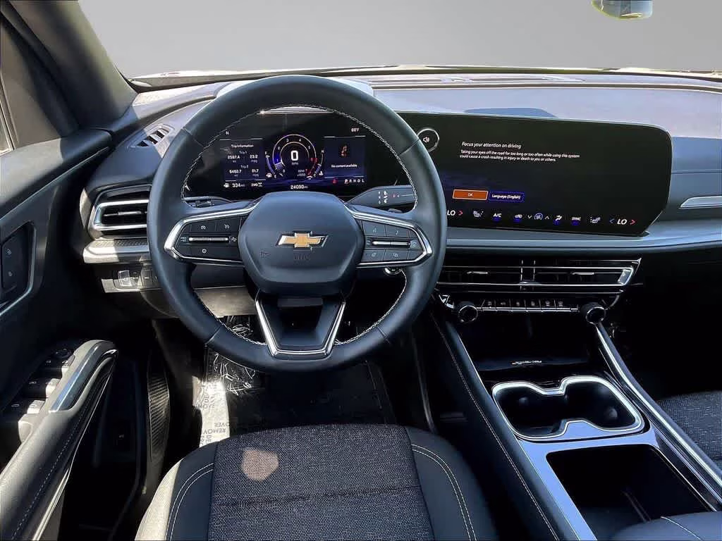 2025 Mosaic Black Metallic Chevrolet Traverse AWD LT AWD SUV