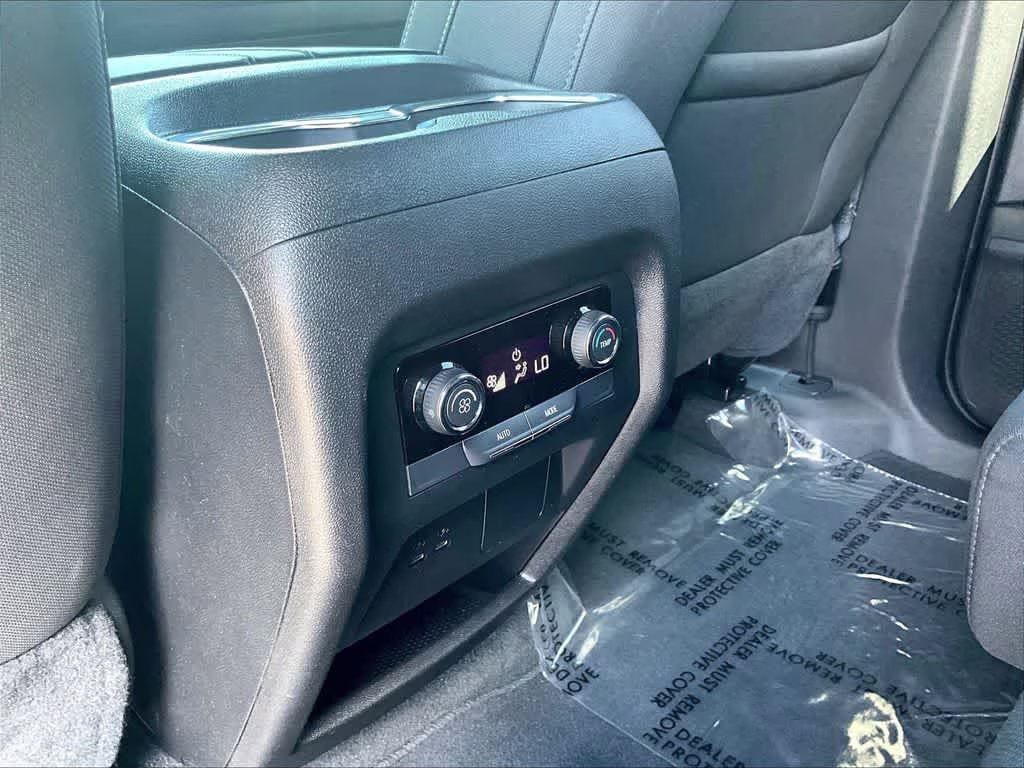 2025 Mosaic Black Metallic Chevrolet Traverse AWD LT AWD SUV