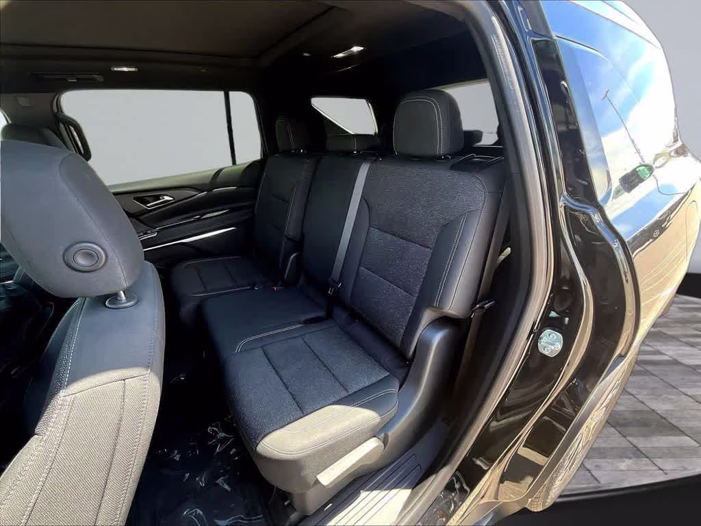 2025 Mosaic Black Metallic Chevrolet Traverse AWD LT AWD SUV