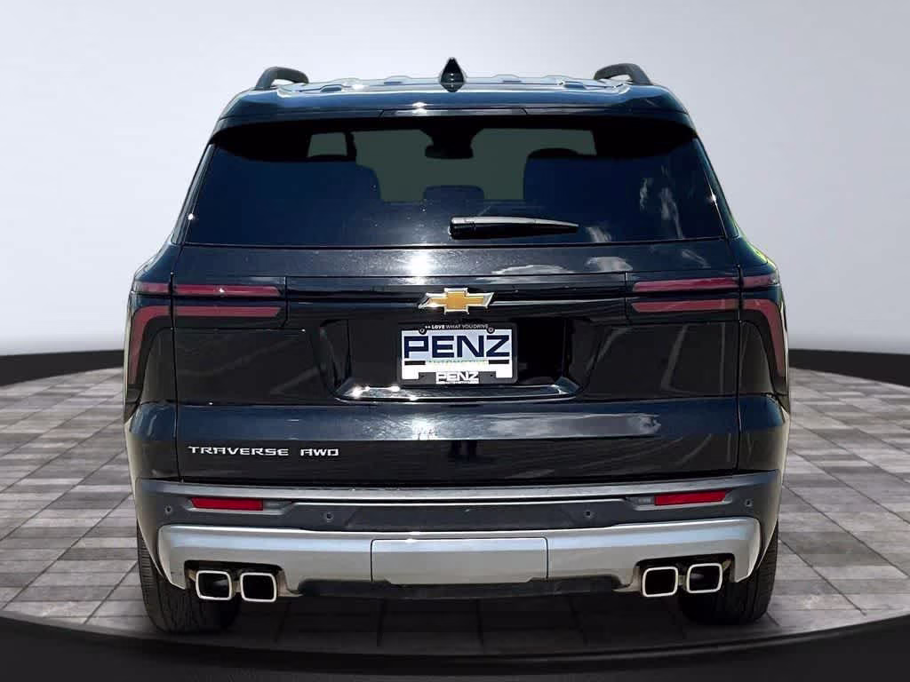 2025 Mosaic Black Metallic Chevrolet Traverse AWD LT AWD SUV
