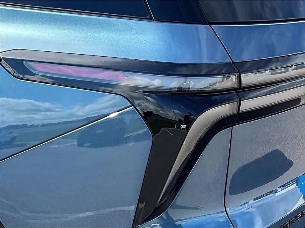 2025 Lakeshore Blue Metallic Chevrolet Traverse AWD RS AWD SUV