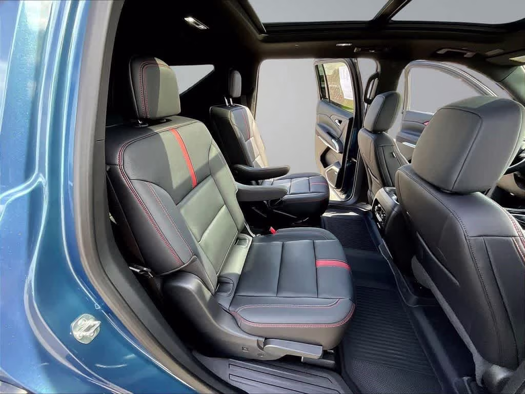 2025 Lakeshore Blue Metallic Chevrolet Traverse AWD RS AWD SUV