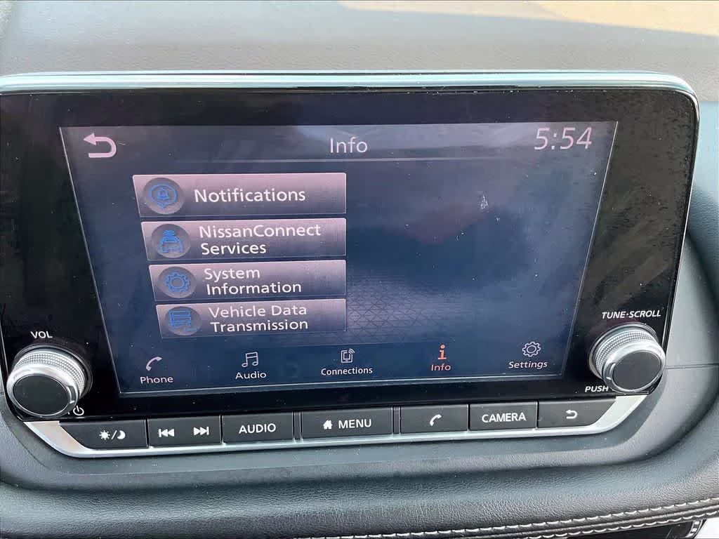 2021 Brilliant Silver Metallic Nissan Rogue SV AWD SUV