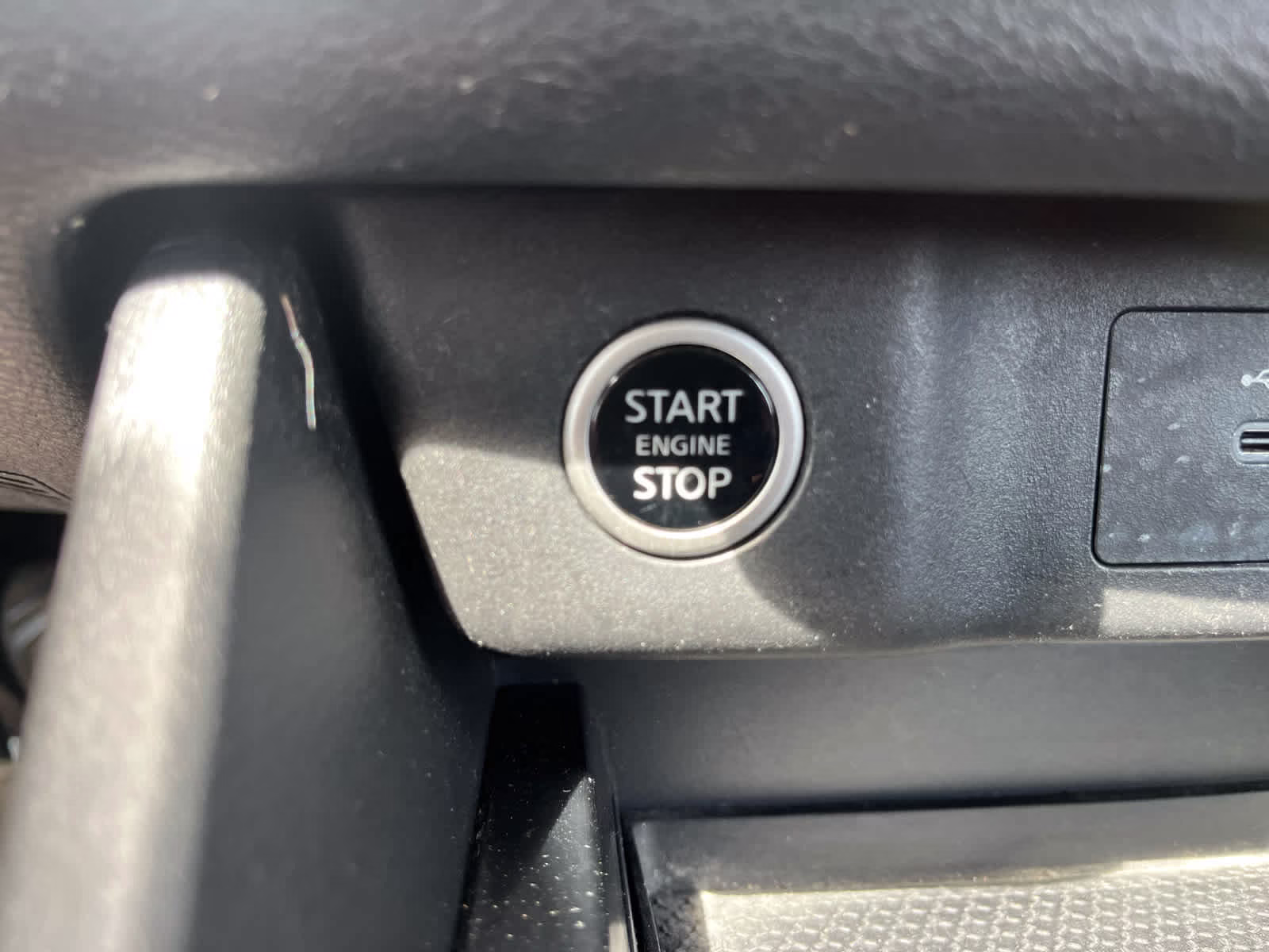 2021 Brilliant Silver Metallic Nissan Rogue SV AWD SUV