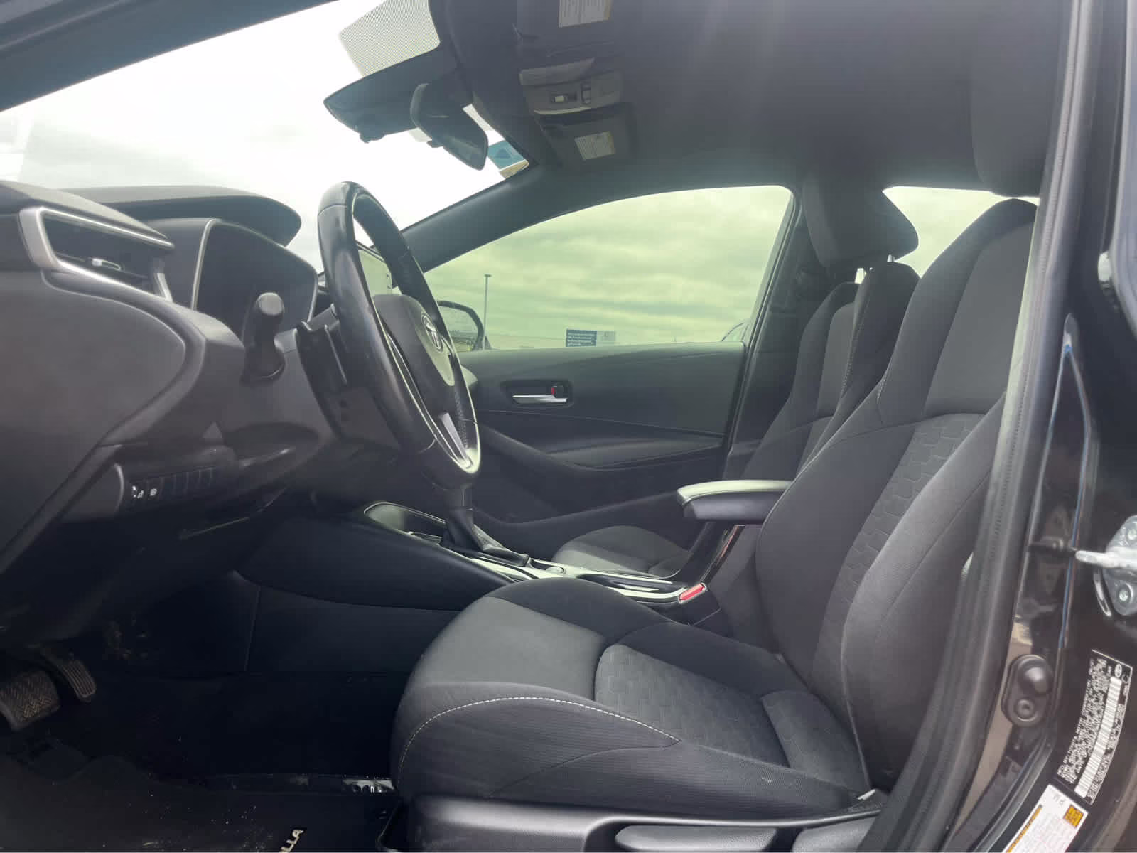 2021 Midnight Black Metallic Toyota Corolla Hatchback SE FWD Sedan