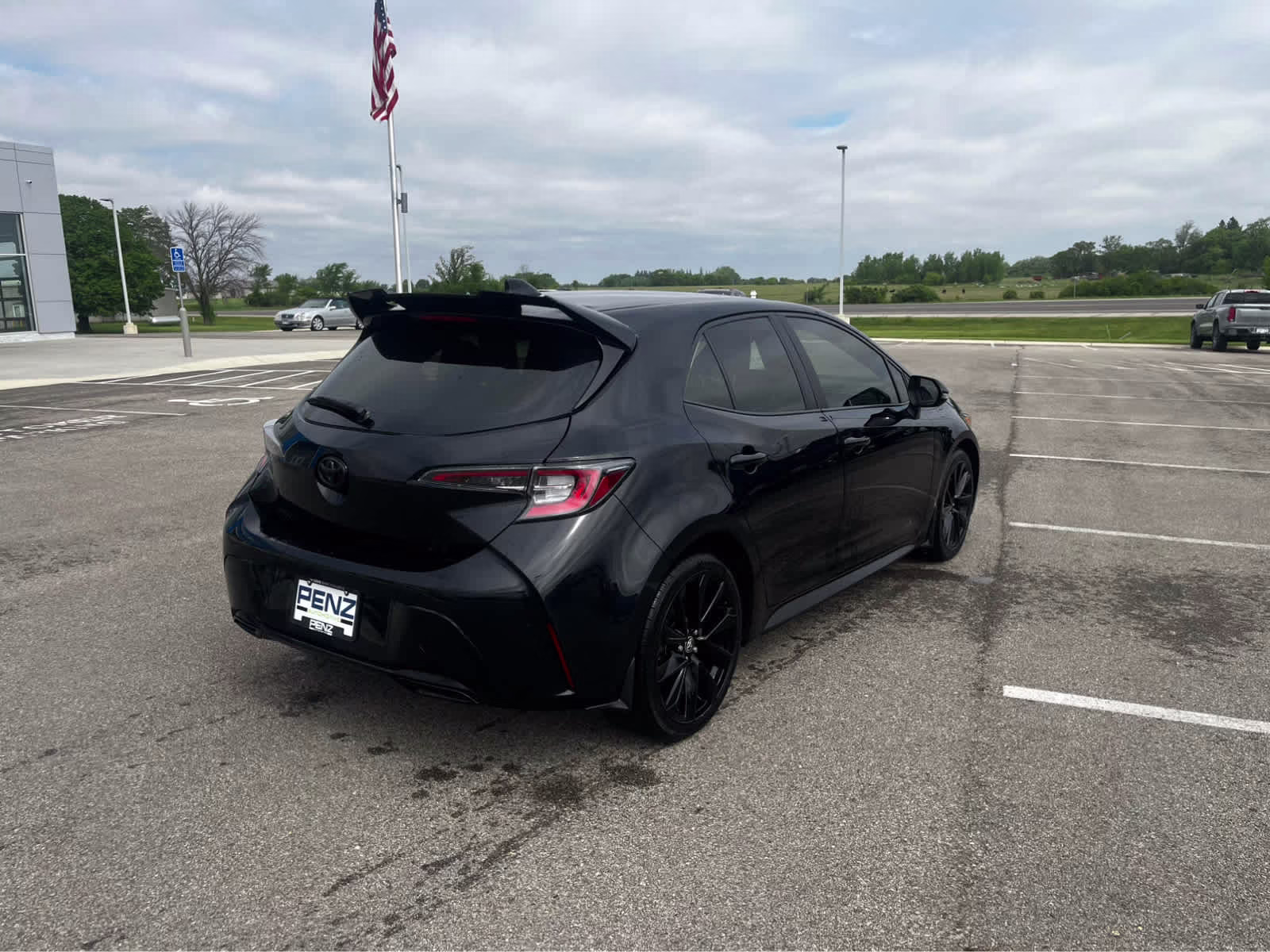2021 Midnight Black Metallic Toyota Corolla Hatchback SE FWD Sedan