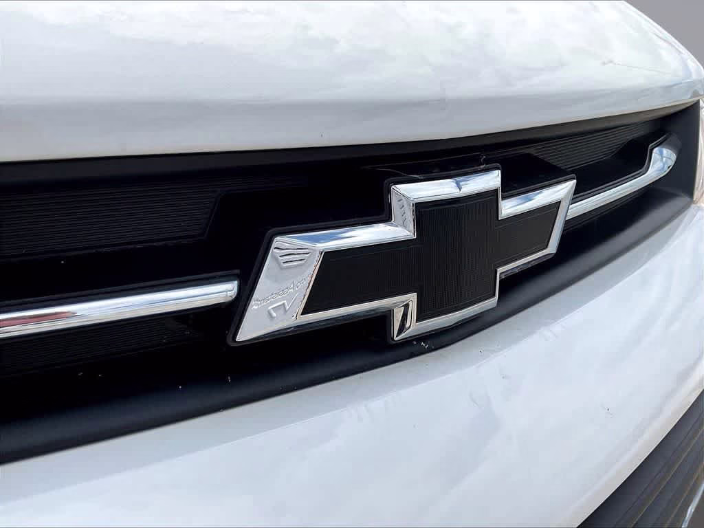 2022 Summit White Chevrolet Trax LT AWD SUV