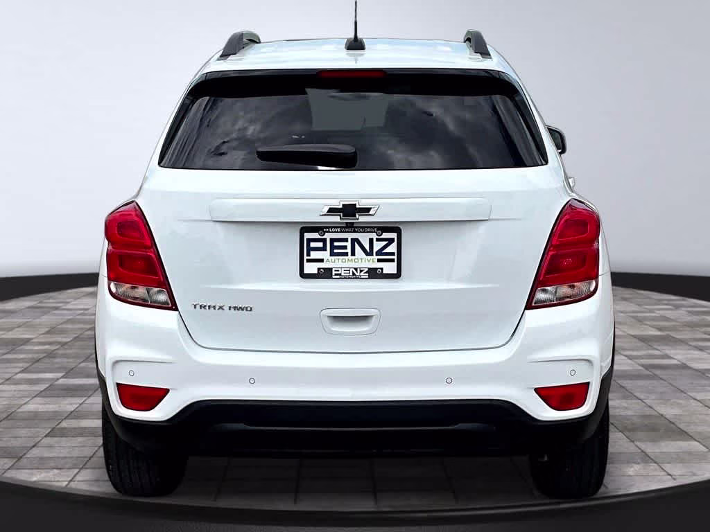 2022 Summit White Chevrolet Trax LT AWD SUV