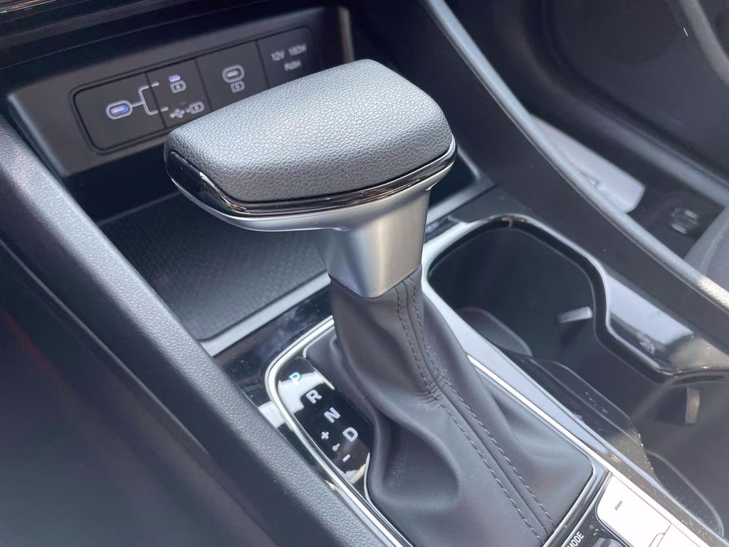 2026 Shimmering Silver Hyundai Tucson SEL FWD SUV