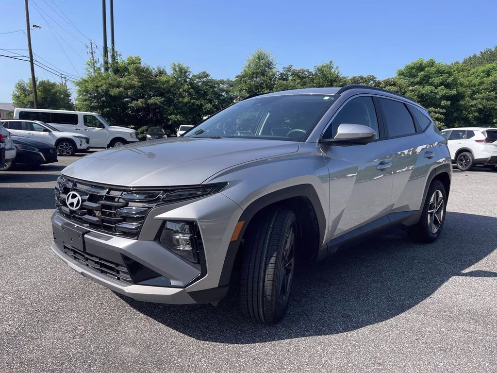 2026 Shimmering Silver Hyundai Tucson SEL FWD SUV