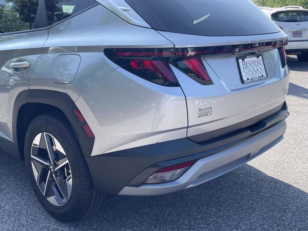 2026 Shimmering Silver Hyundai Tucson SEL FWD SUV