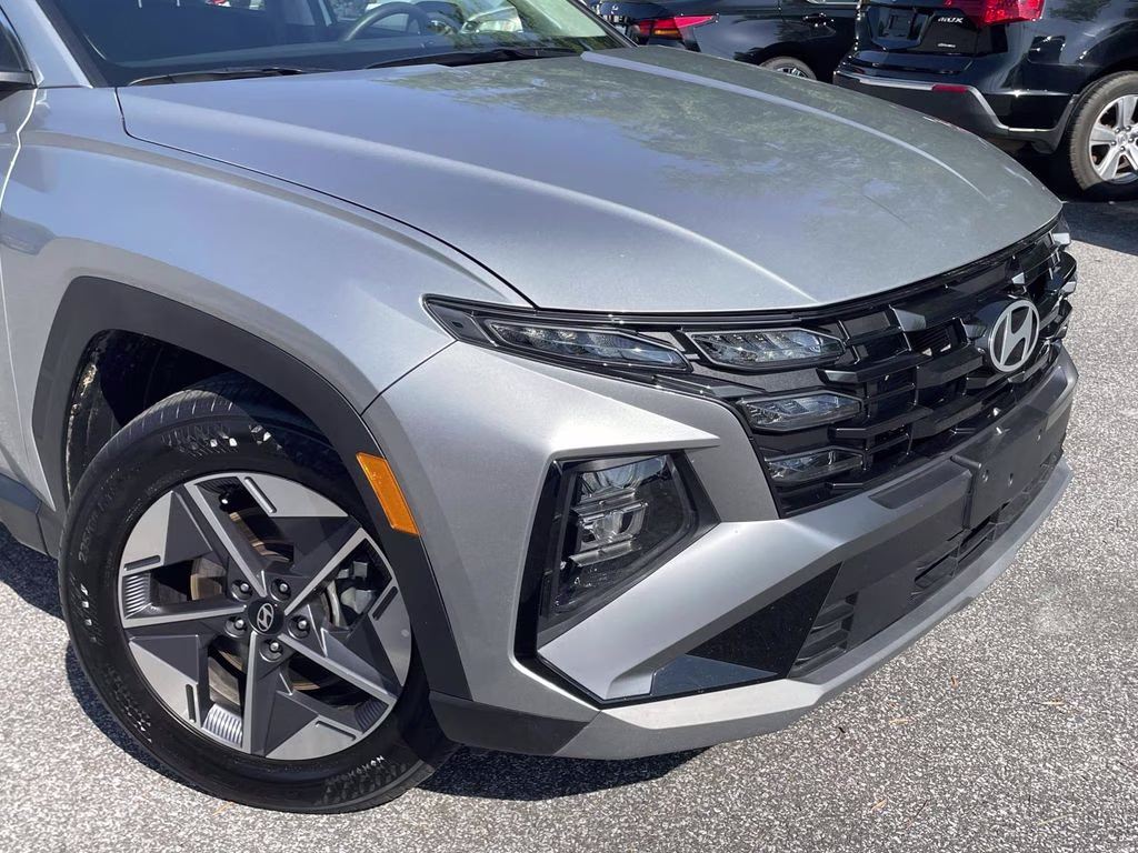 2026 Shimmering Silver Hyundai Tucson SEL FWD SUV