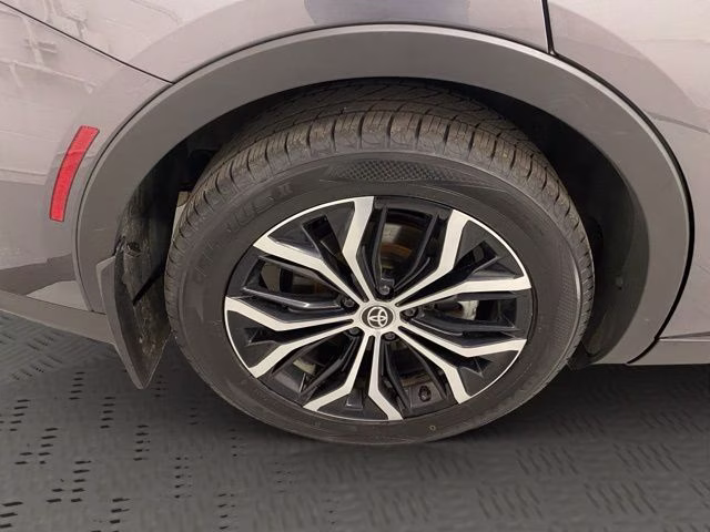 2023 Magnetic Gray Metallic Toyota Crown Limited AWD Sedan